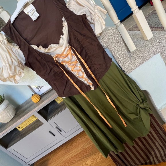 Tavern Wench Renaissance Costume - Picture 2 of 2